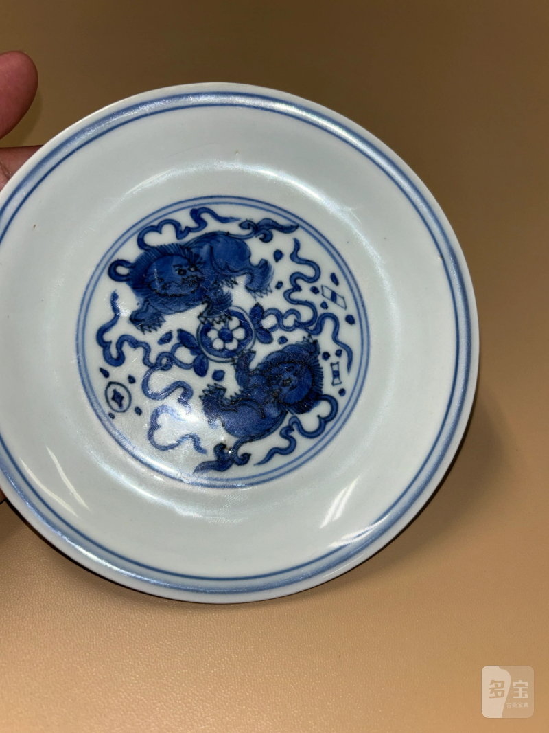 明嘉靖 青花狮子绣球纹盘 - 图5